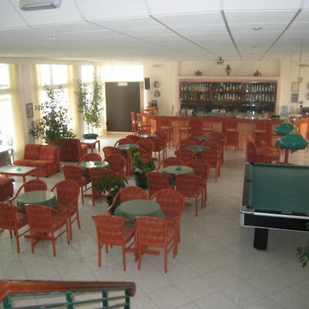 Miramare Bay Hotel Karpathos Exteriör bild