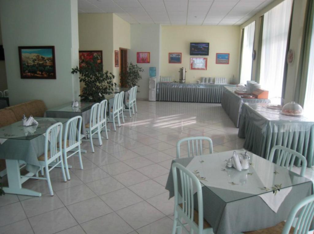 Miramare Bay Hotel Karpathos Exteriör bild